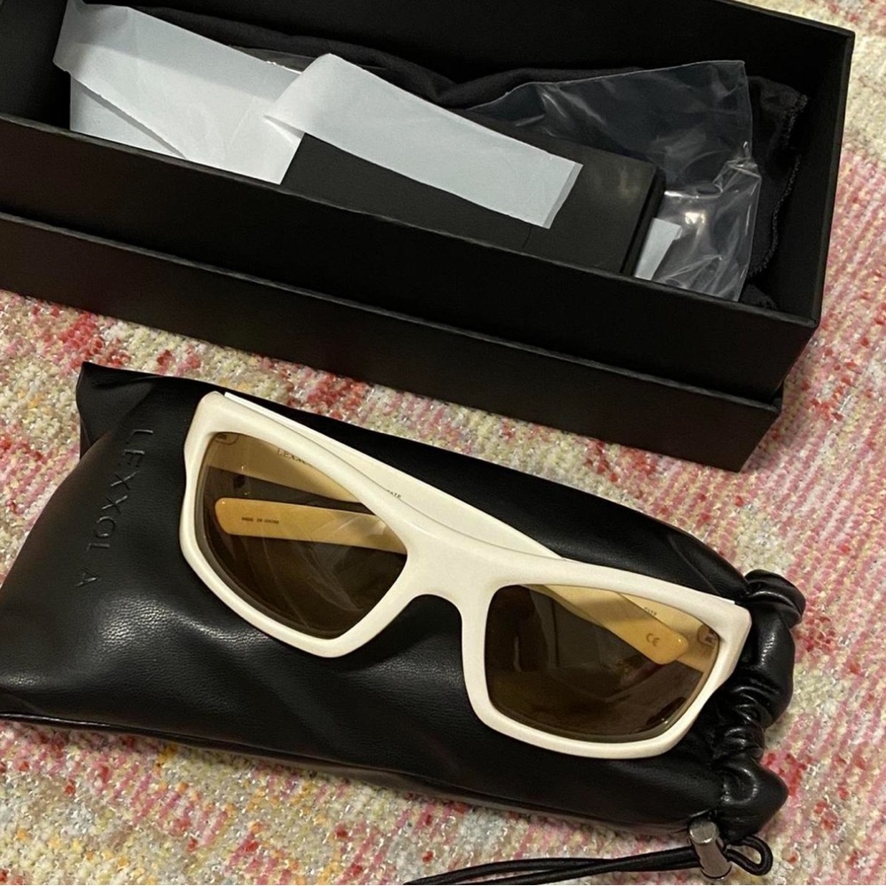 Lexxola Neo White Sunglasses